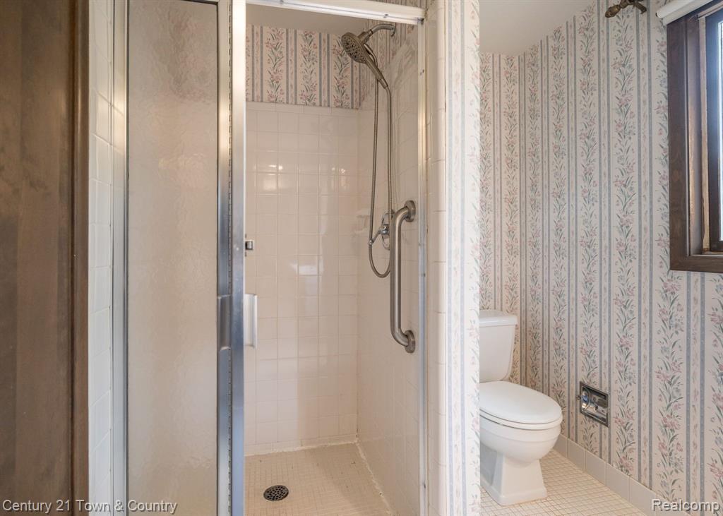 16436 OLD BEDFORD Road, Northville, MI 48168 — Photo 27