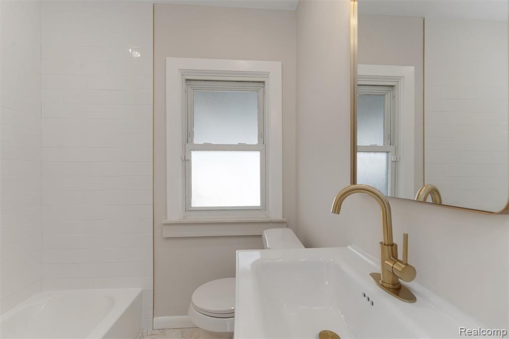 917 N Perry Street, Pontiac, MI 48340 — Photo 18
