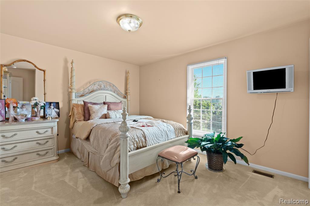 18031 Stonebrook Drive, Northville, MI 48168 — Photo 34