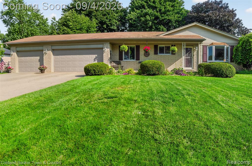 6282 Peach Drive, Clarkston, MI