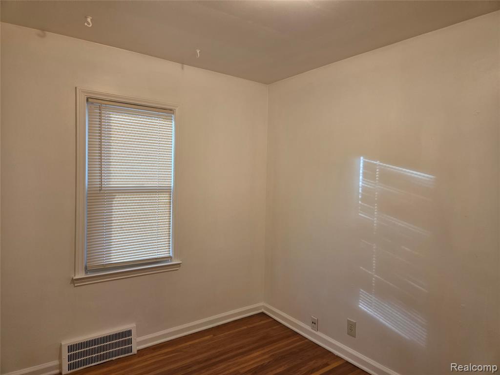 20409 Yonka Street, Detroit, MI 48234 — Photo 6