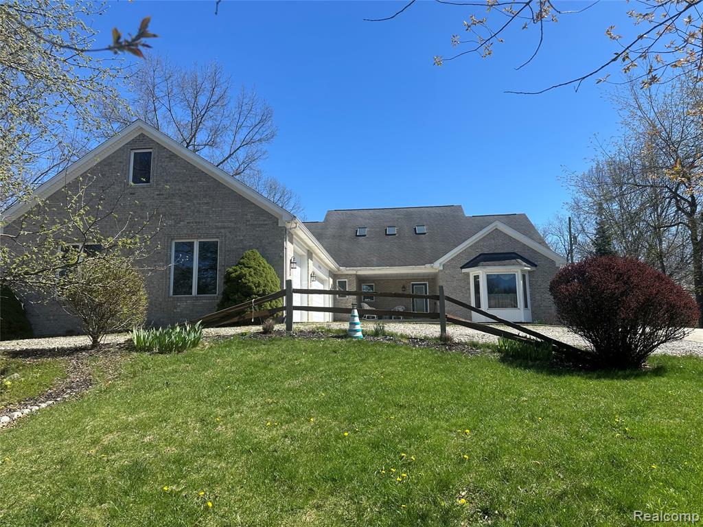 3630 S Shimmons Circle, Auburn Hills, MI 48326 — Photo 2