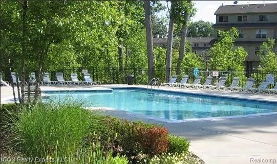527 Red Oak Court, Commerce Twp, MI 48390 — Photo 39