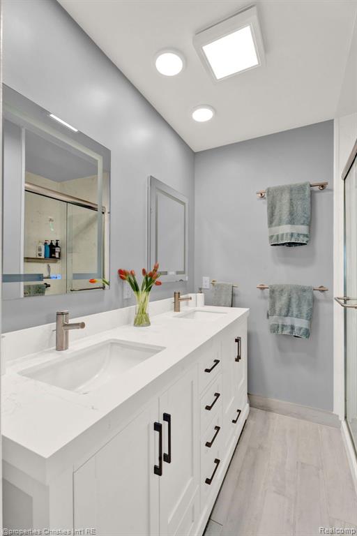5753 CHERRY CREST Drive, West Bloomfield, MI — Photo 30