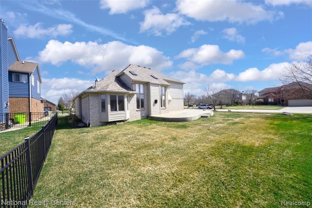 56175 Saint Andrews Drive, Macomb, MI 48042 — Photo 26