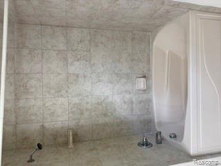 4853 Vinewood Drive, Sterling Heights, MI 48314 — Photo 22