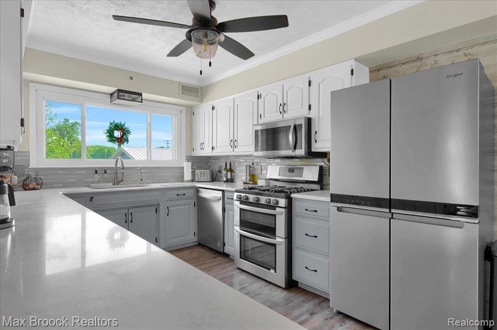 8360 Parker, Saline, MI 48176 — Photo 9