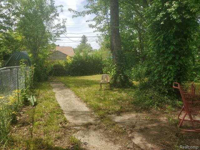 8247 Auburn Street, Detroit, MI 48228 — Photo 2