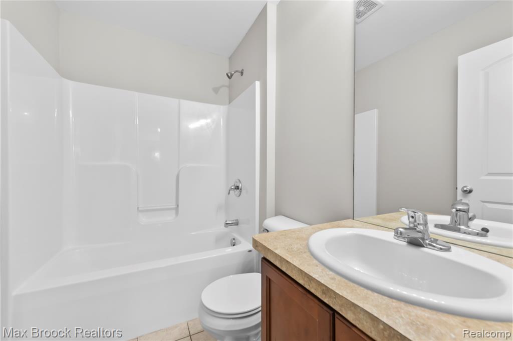 6023 Treetops Drive, Romulus, MI 48174 — Photo 19