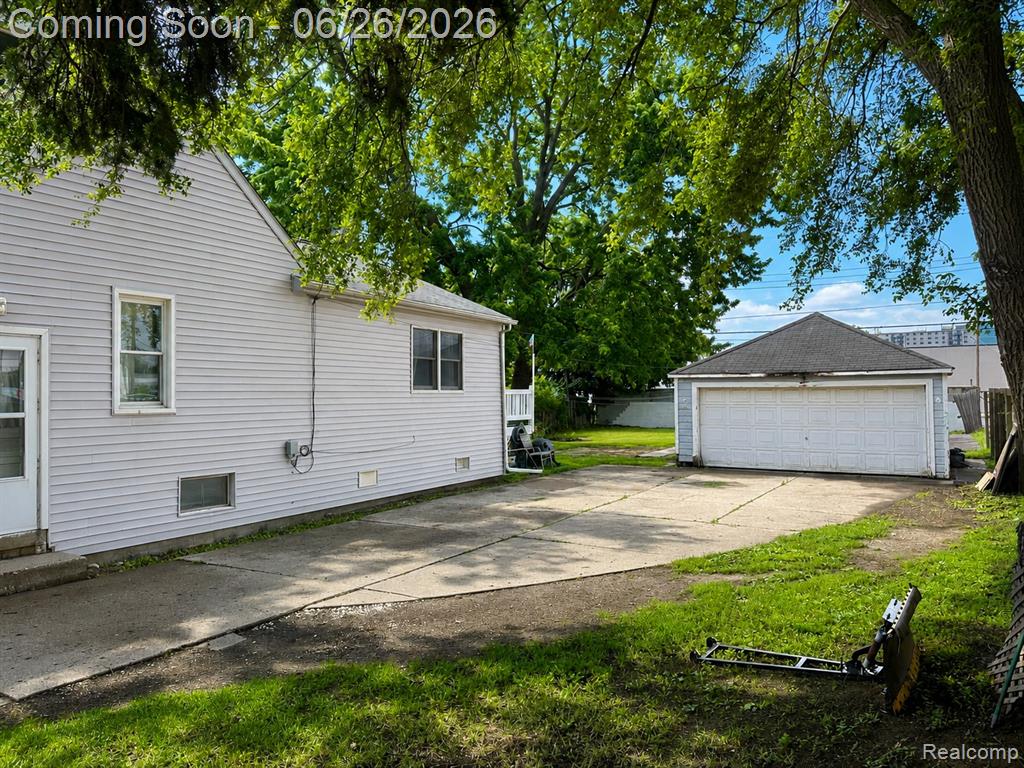 8056 Central, Center Line, MI 48015 — Photo 22