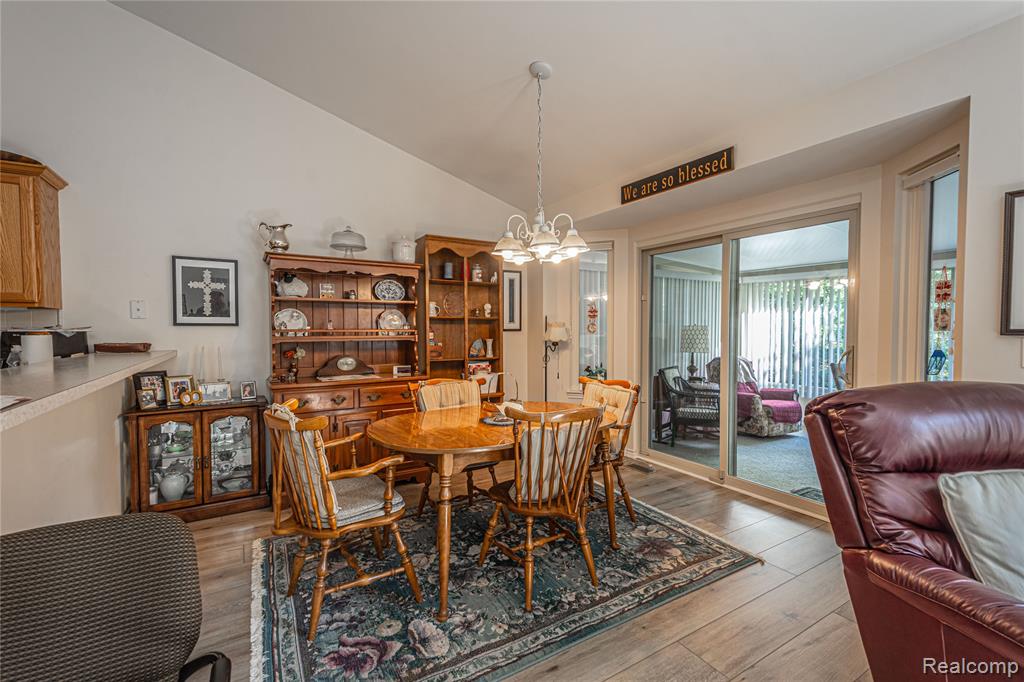 582 Snowbird Circle E Circle E, St. Clair, MI 48079 — Photo 9