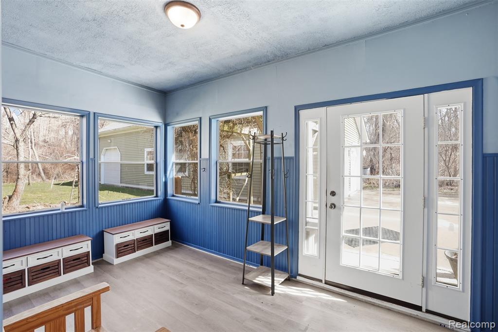 9669 Hadley Road, Clarkston, MI 48348 — Photo 4