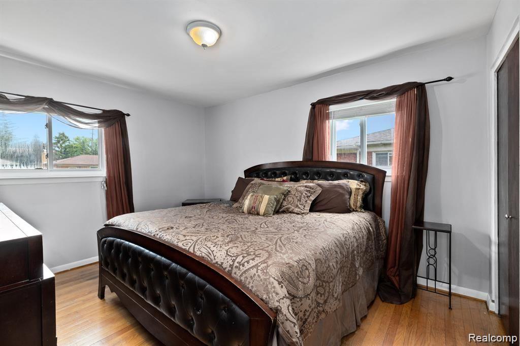 8575 DARLENE Street, Warren, MI 48093 — Photo 17
