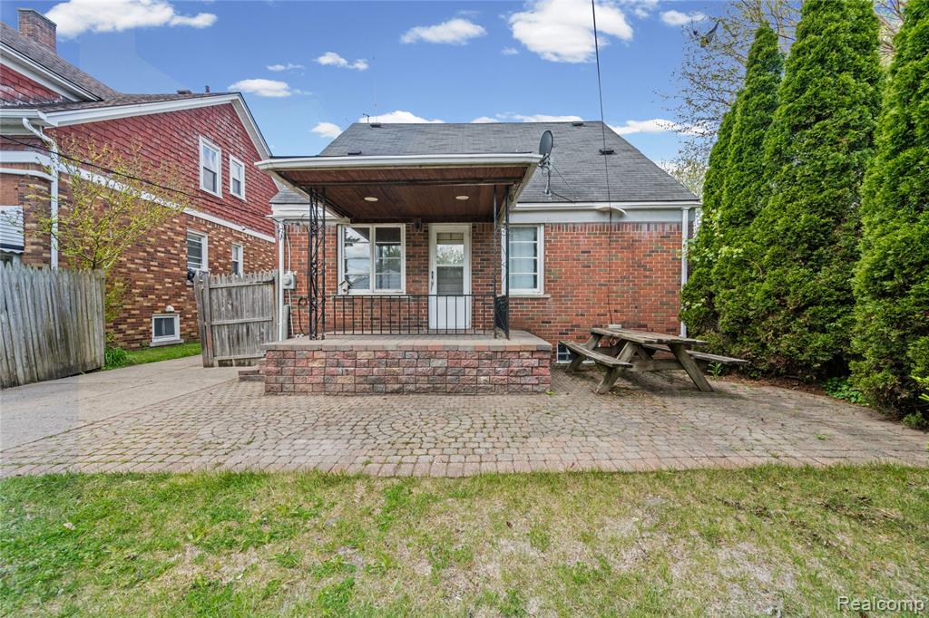 6874 Greenview Avenue, Detroit, MI 48228 — Photo 25