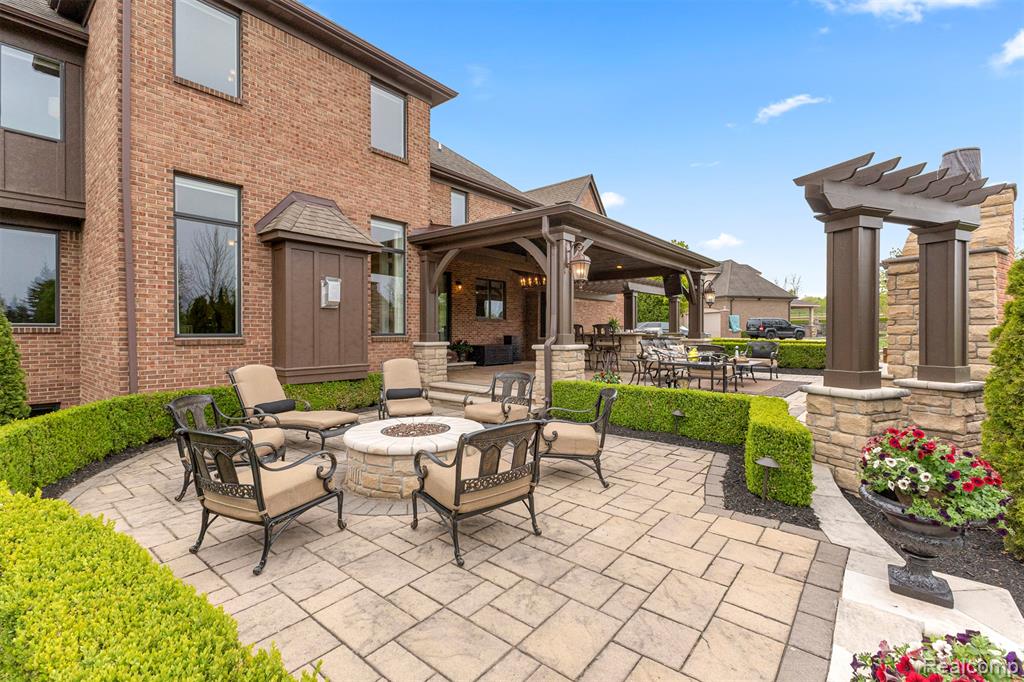 48892 Barola Court, Northville, MI 48167 — Photo 80