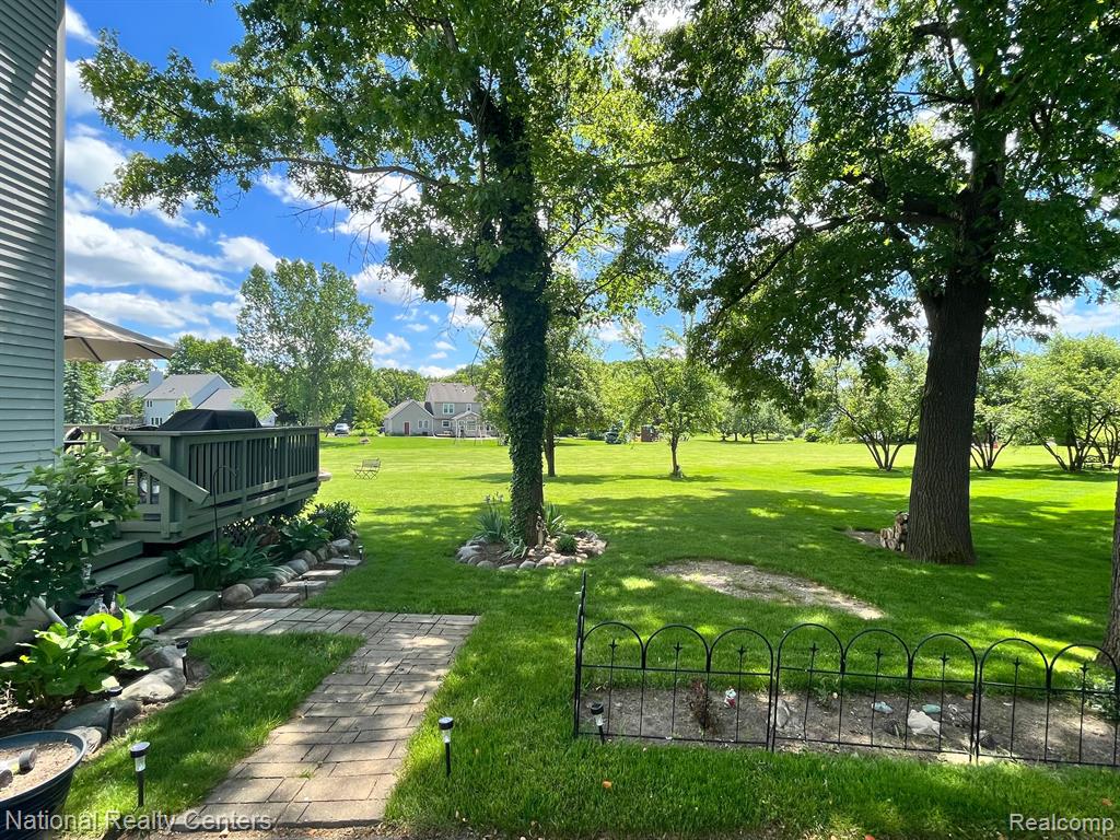 4952 STILLMEADOW Drive, Howell, MI 48843 — Photo 6