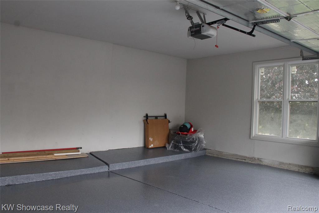 5226 Green Road, West Bloomfield, MI 48323 — Photo 32