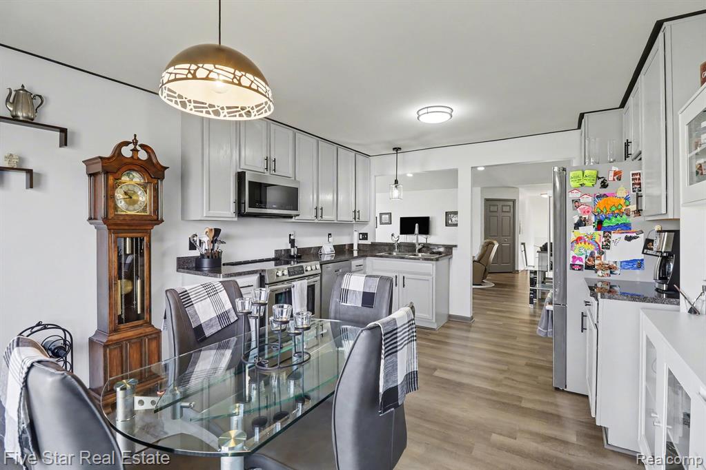 153 S Vista, Auburn Hills, MI 48326 — Photo 12