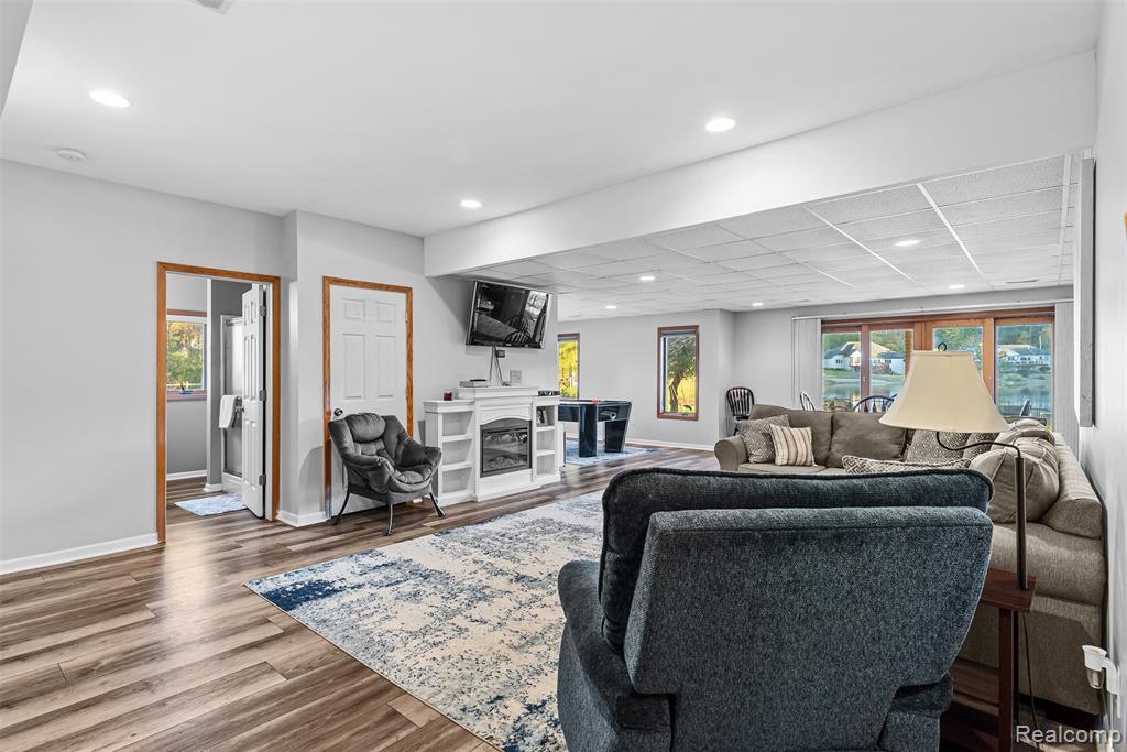 8460 Maurice Lane, Flushing, MI 48433 — Photo 32