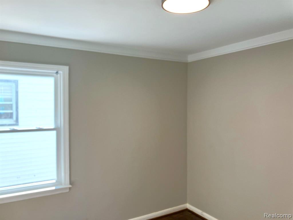 8112 COOLIDGE Avenue, Center Line, MI 48015 — Photo 14