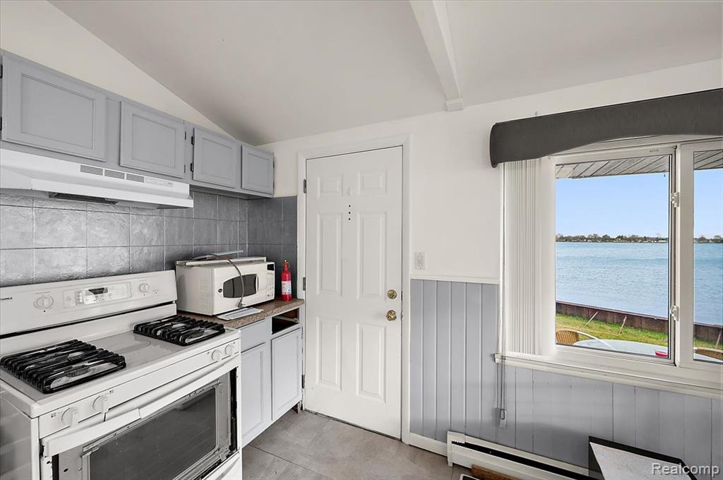9287 N River Road, 1, Clay, MI 48001 — Photo 6