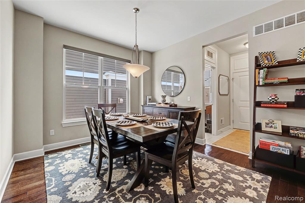 910 McLean Avenue, Royal Oak, MI 48067 — Photo 13