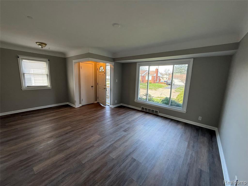 4234 Custer Avenue, Flint, MI 48507 — Photo 5