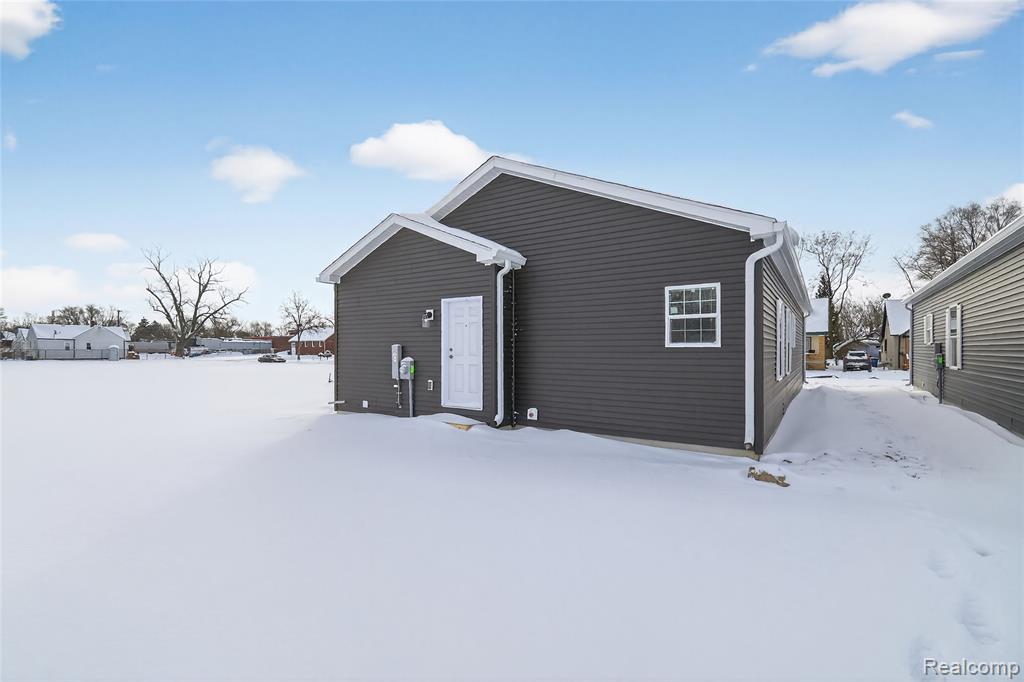 7527 Packard Ave, Warren, MI 48091 — Photo 3
