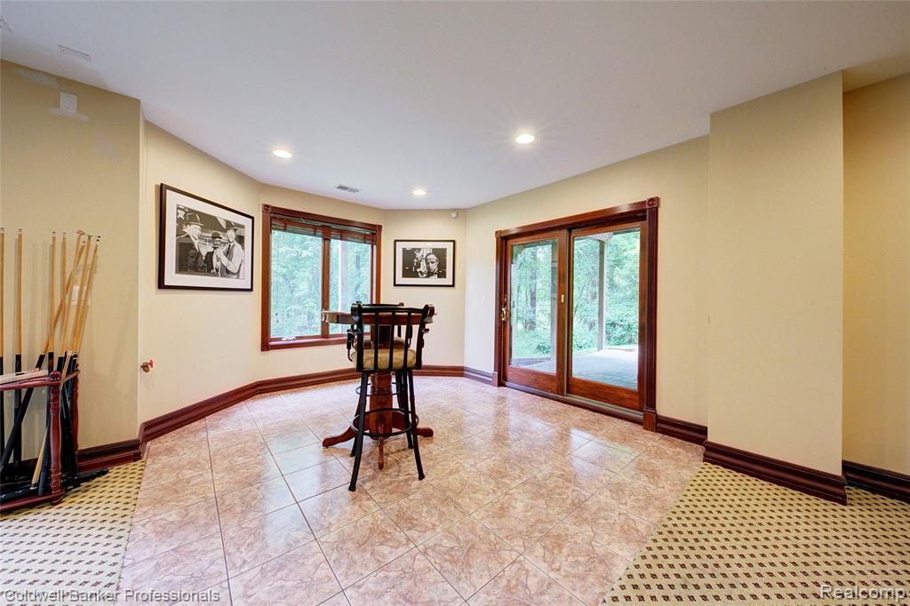 4546 Forest Edge Lane, West Bloomfield, MI 48323 — Photo 79