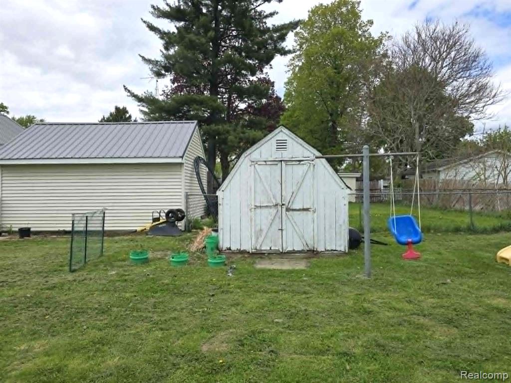 127 Sheldon Avenue, Clio, MI 48420 — Photo 16