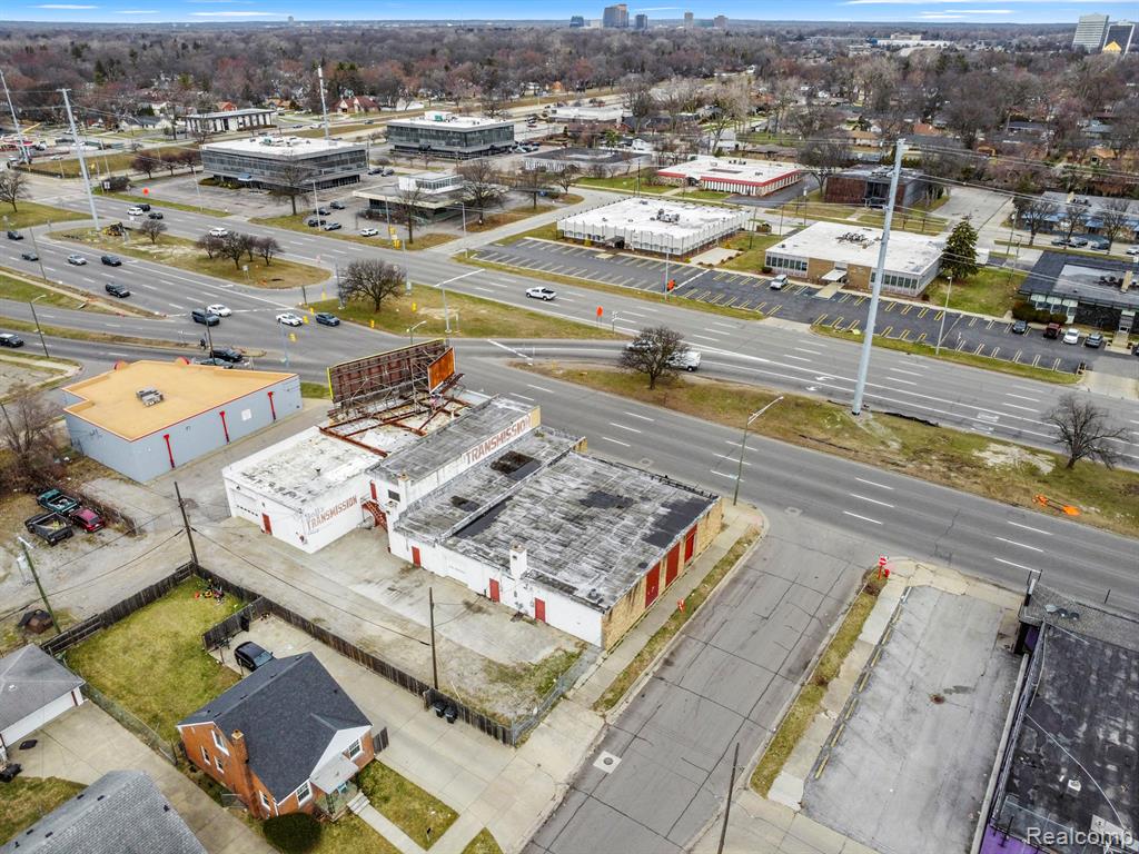 17521 W 8 Mile Road, Detroit, MI 48235 — Photo 5