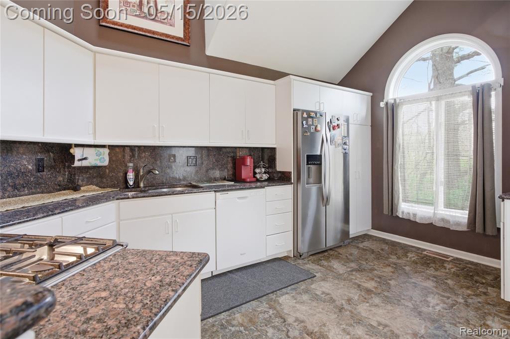 6432 Pinebrook Lane, Burton, MI 48509 — Photo 11