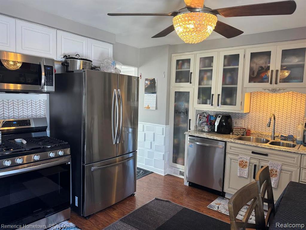 6444 Helen Street, Garden City, MI — Photo 17