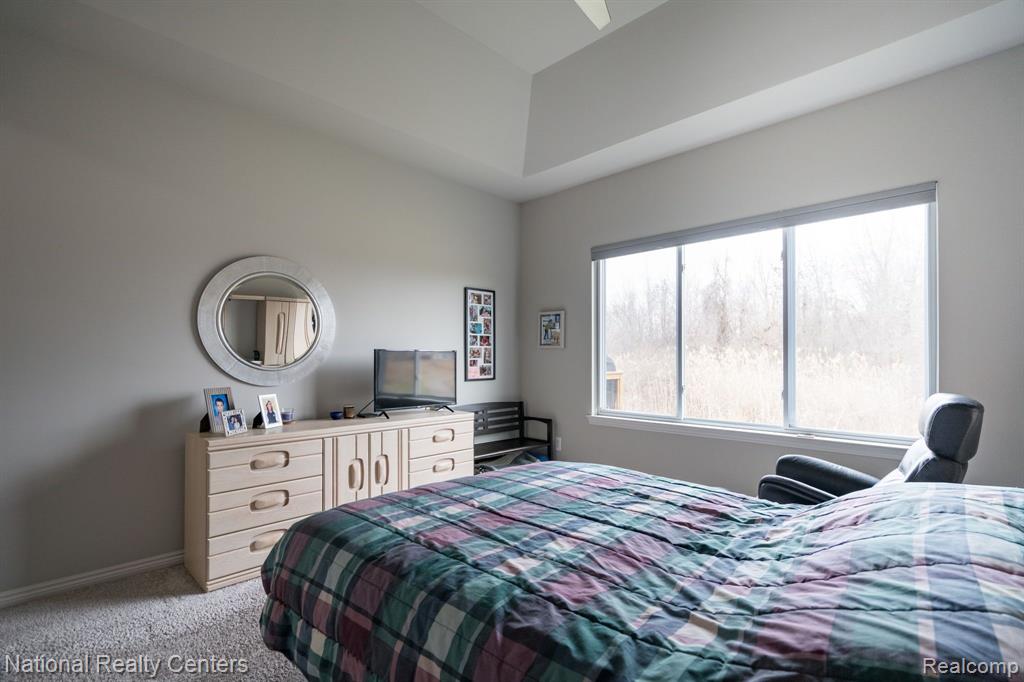 5236 HAWKSEYE Trace, Warren, MI 48092 — Photo 22