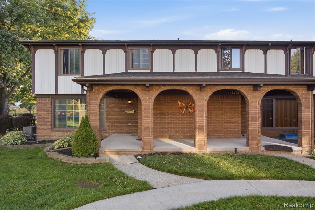 11606 Meadow Lane Drive, Warren, MI 48093