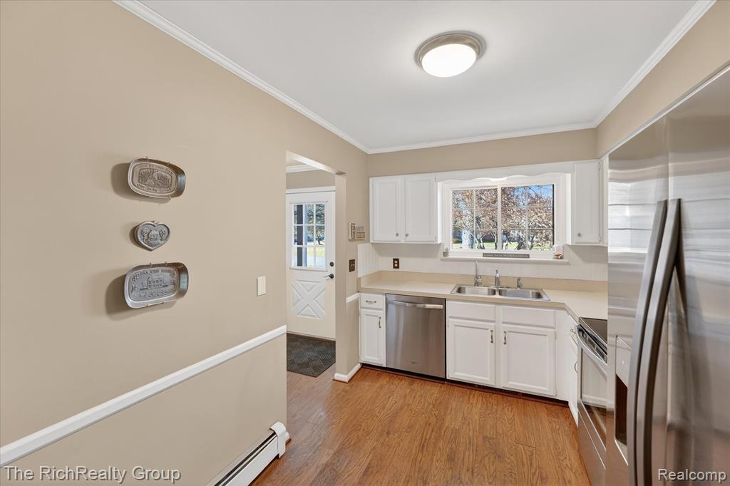 12116 Shenandoah Drive, South Lyon, MI 48178 — Photo 10