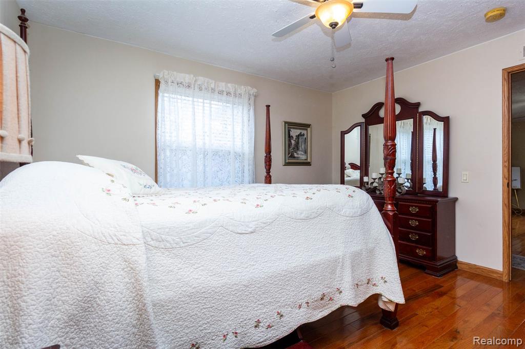 6137 East Street, North Branch, MI 48461 — Photo 27