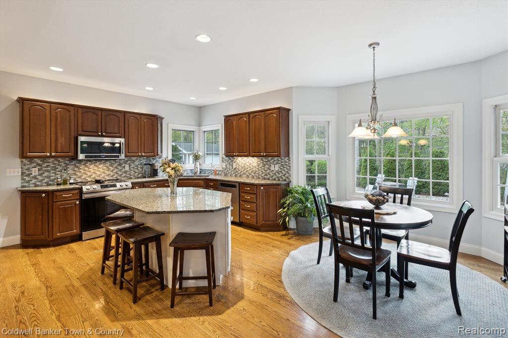 5205 RIDGEVIEW Court, Midland, MI 48642 — Photo 17