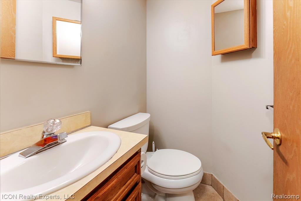 44215 Providence Drive, Clinton Twp, MI 48038 — Photo 20