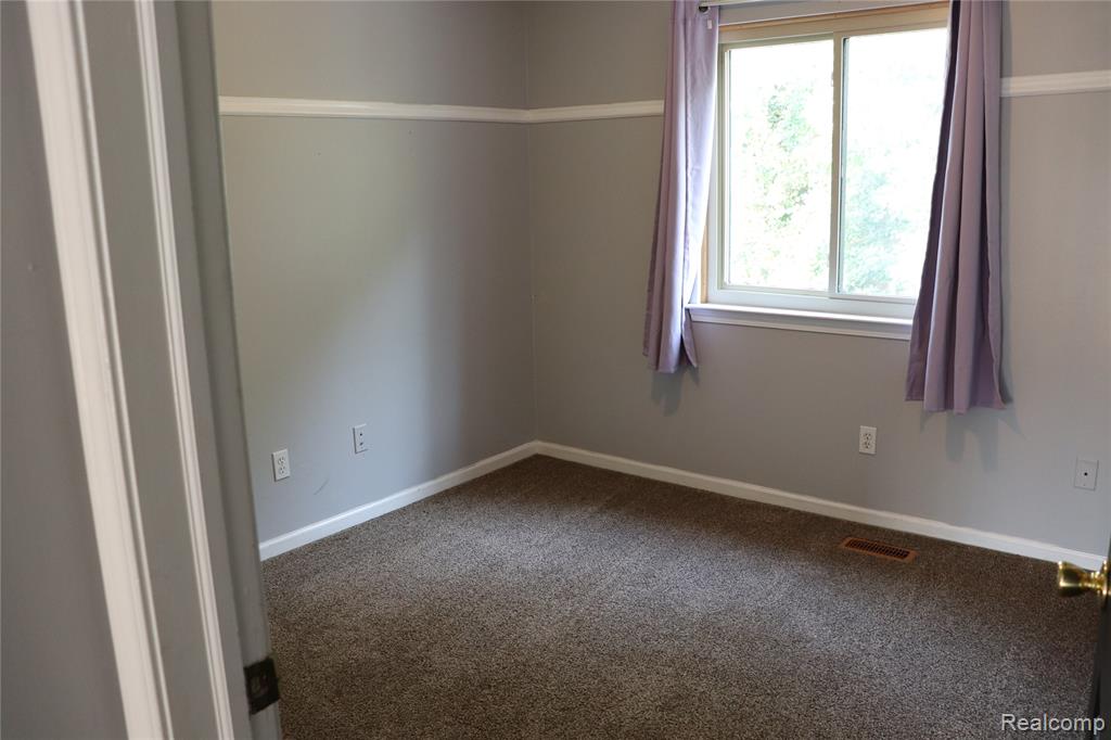 52424 Walnut Drive, Chesterfield, MI 48047 — Photo 23