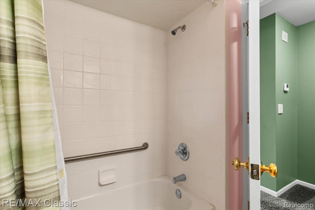 48728 Sundance Court, Shelby Twp, MI 48315 — Photo 19