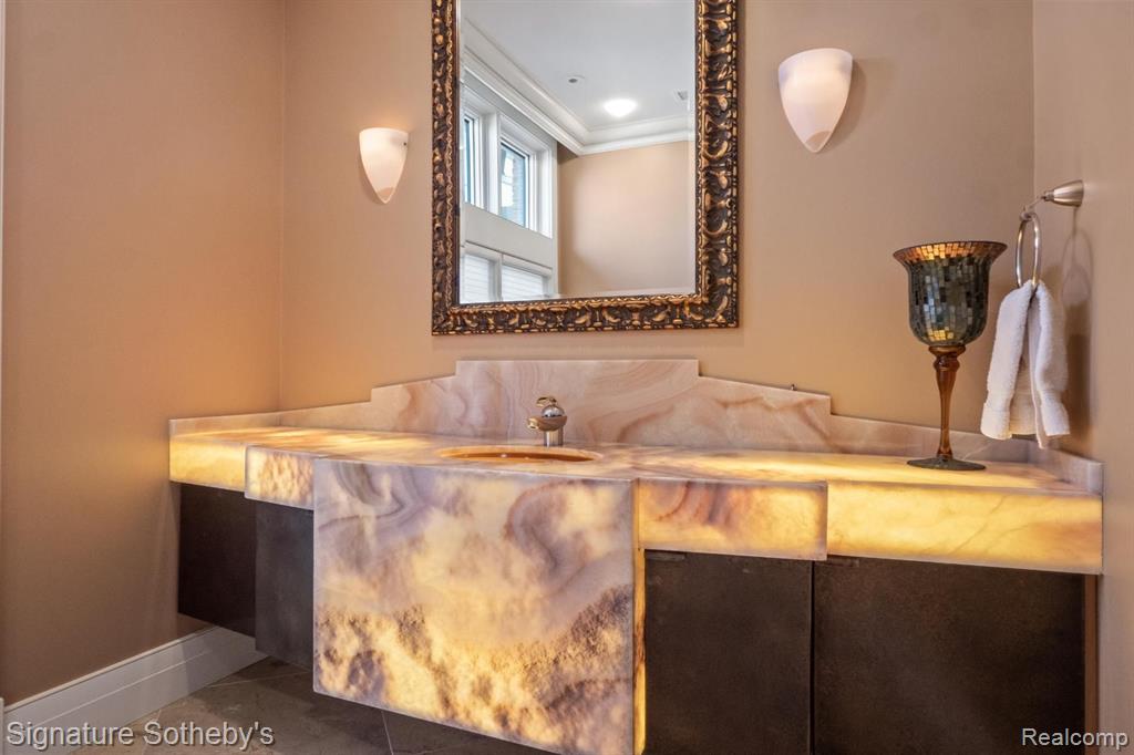 82 CHATEAUX DU LAC, Fenton, MI 48430 — Photo 23