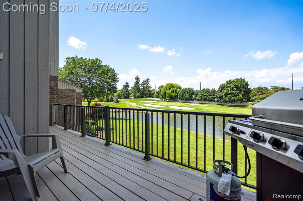 938 Brookwood Lane E, Rochester, MI 48309 — Photo 36