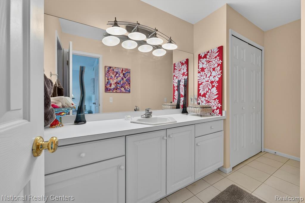 2915 Allison Lane, Highland, MI — Photo 29
