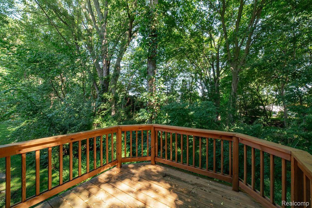 9546 KINGSWAY Circle, Clarkston, MI 48348 — Photo 51