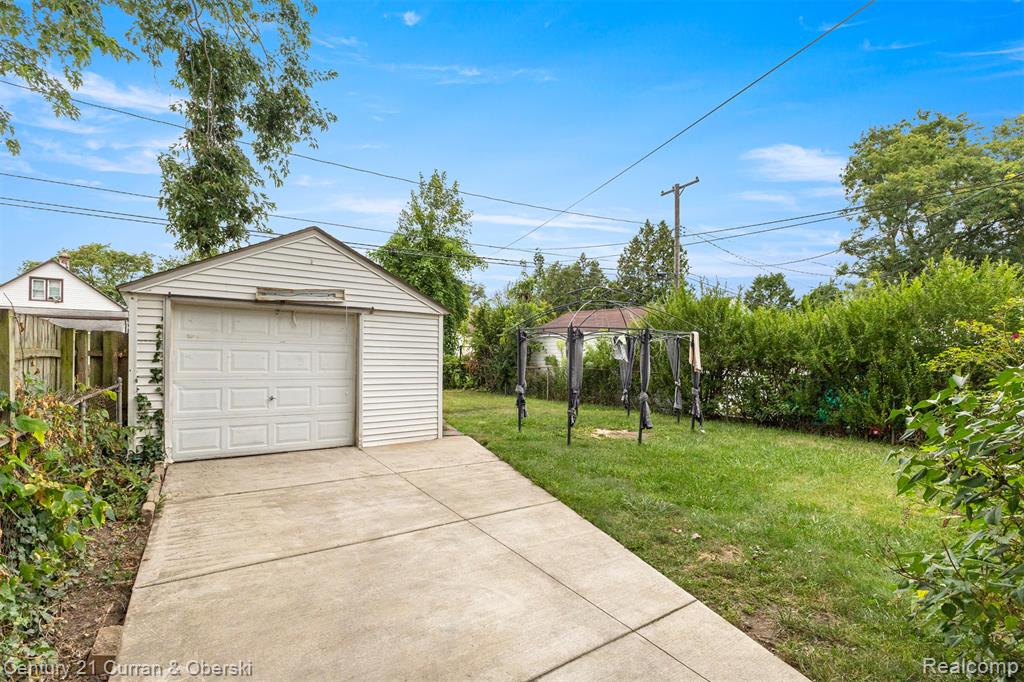 7841 Barrie Street, Dearborn, MI 48126 — Photo 31