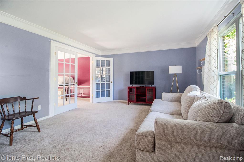 7140 OAKLEAF Court, Canton, MI 48187 — Photo 9