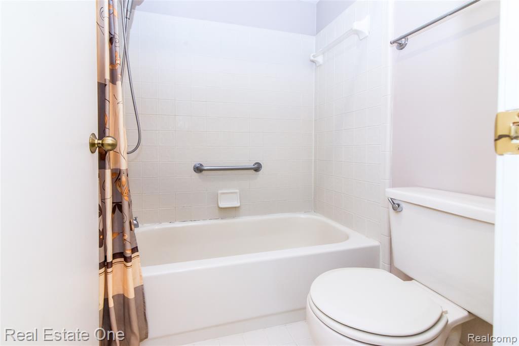 4161 Breckenridge Drive, West Bloomfield, MI — Photo 37