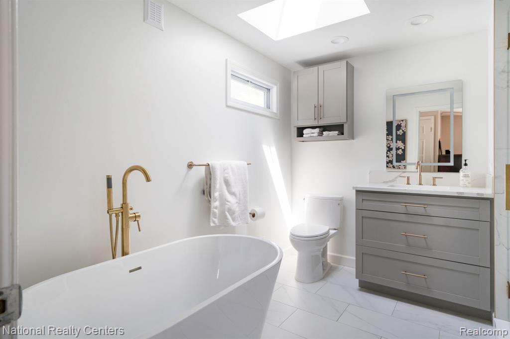 31467 Old Cannon Road, Beverly Hills, MI 48025 — Photo 22