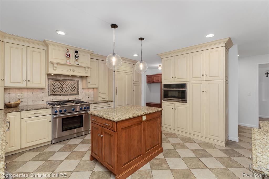 1059 Berkshire Road, Grosse Pointe Park, MI 48230 — Photo 18
